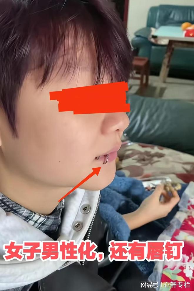 相互取暖网友：要是我女儿不要她回来k8凯发全站广东一出租屋3 名女子(图1)
