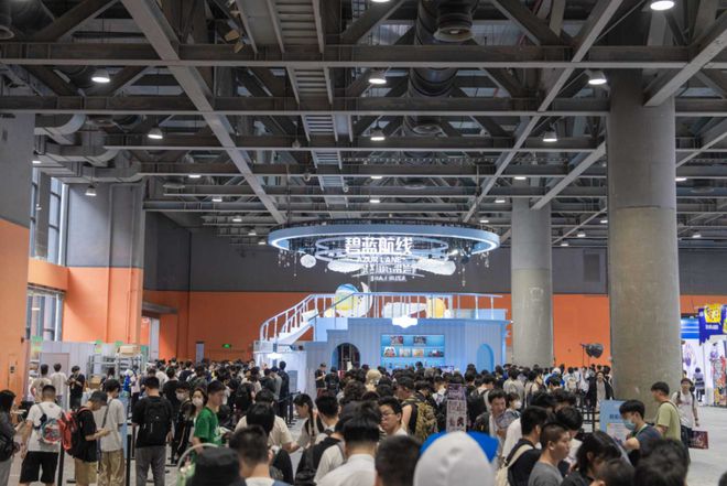 航线》的线下活动就跟回家了一样凯发K8国际版每次参加《碧蓝(图4)