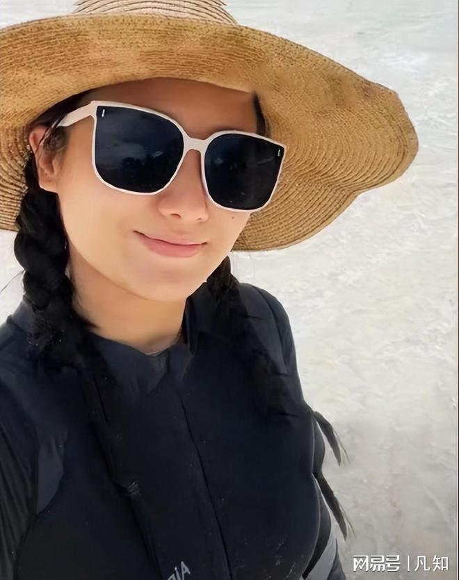 续：生活照曝光家属透露更多细节 通凯发k8登录27岁女孩被蛇咬身亡后(图16)