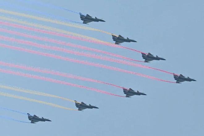 兵式上让我大受震撼的五件大杀器凯发k8国际厅登录金灿荣：阅(图13)